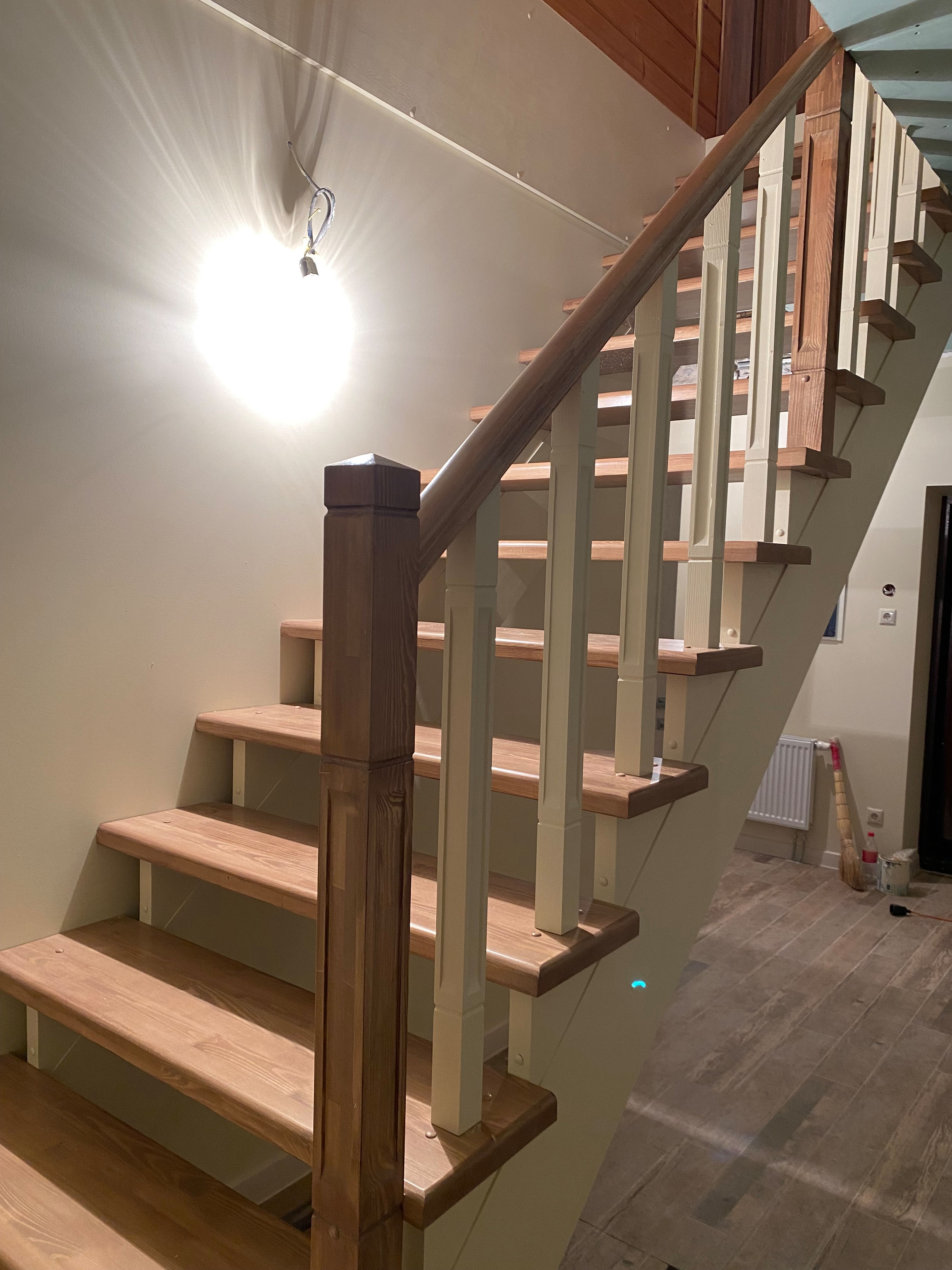 Лестницы из дерева на заказ по индивидуальным размерам в Подольске