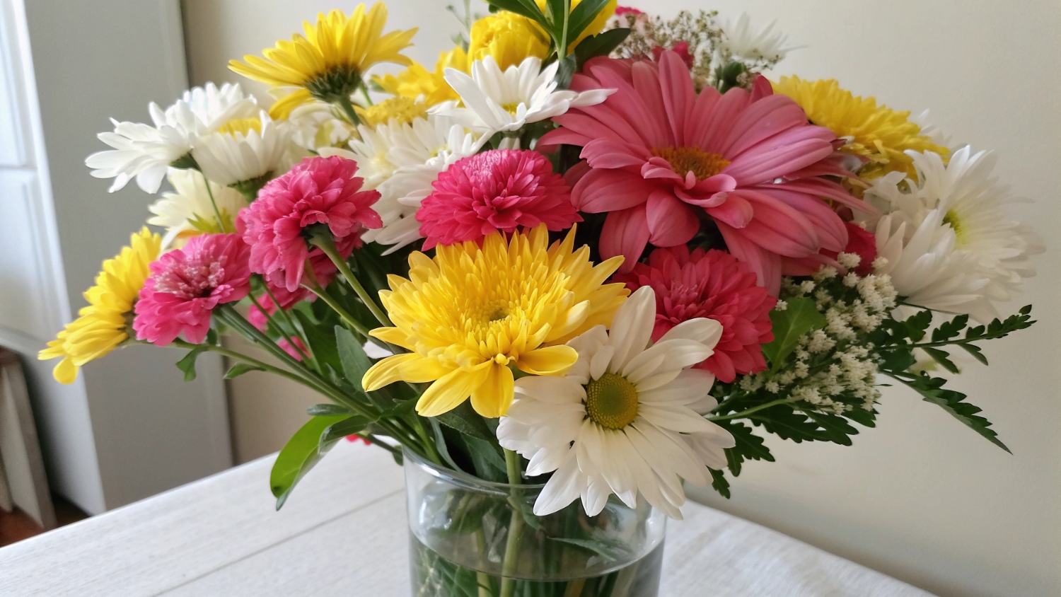 Доставка цветов и букетов на дом – свежесть, эмоции и удобство в каждом заказе