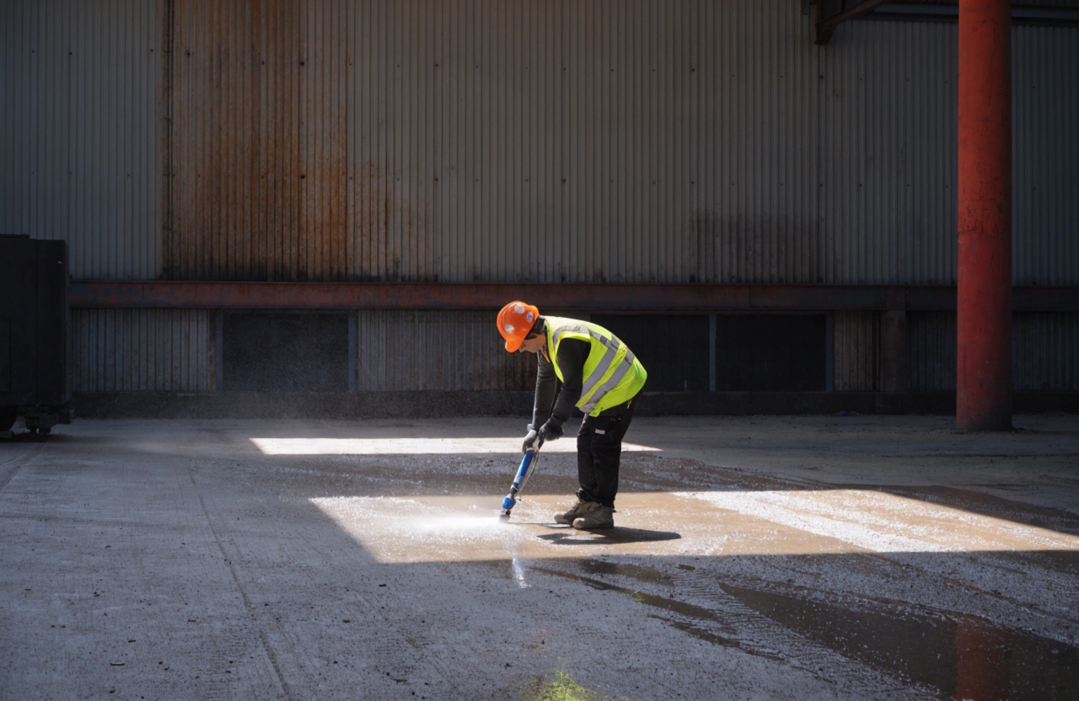 Как подготовить поверхности к укладке полимербетона